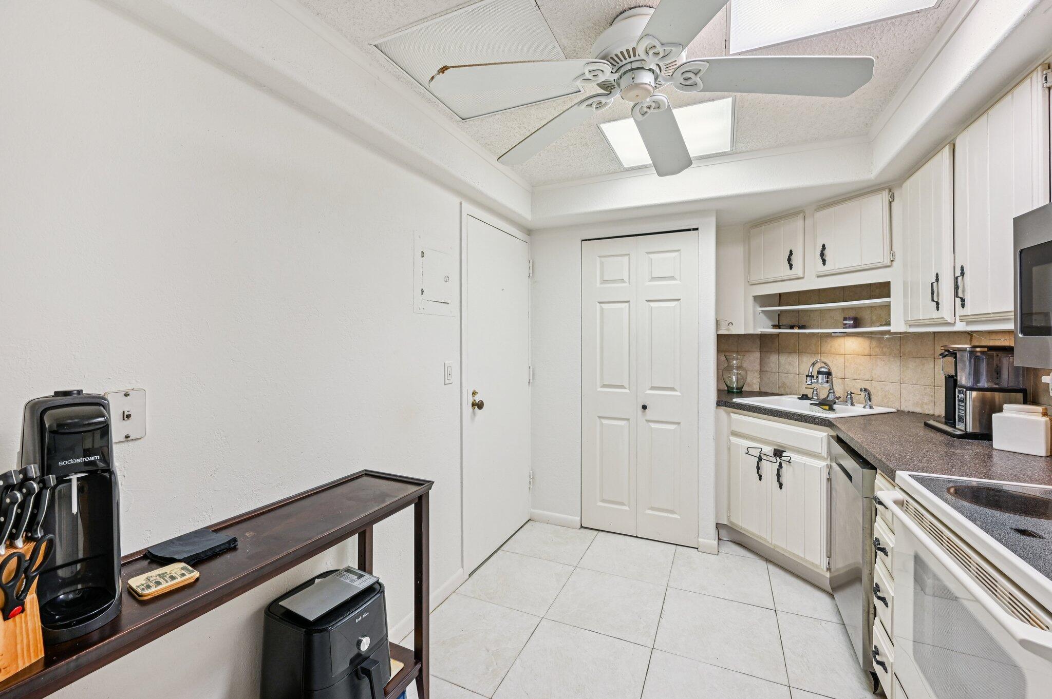 2400 Presidential Way 302