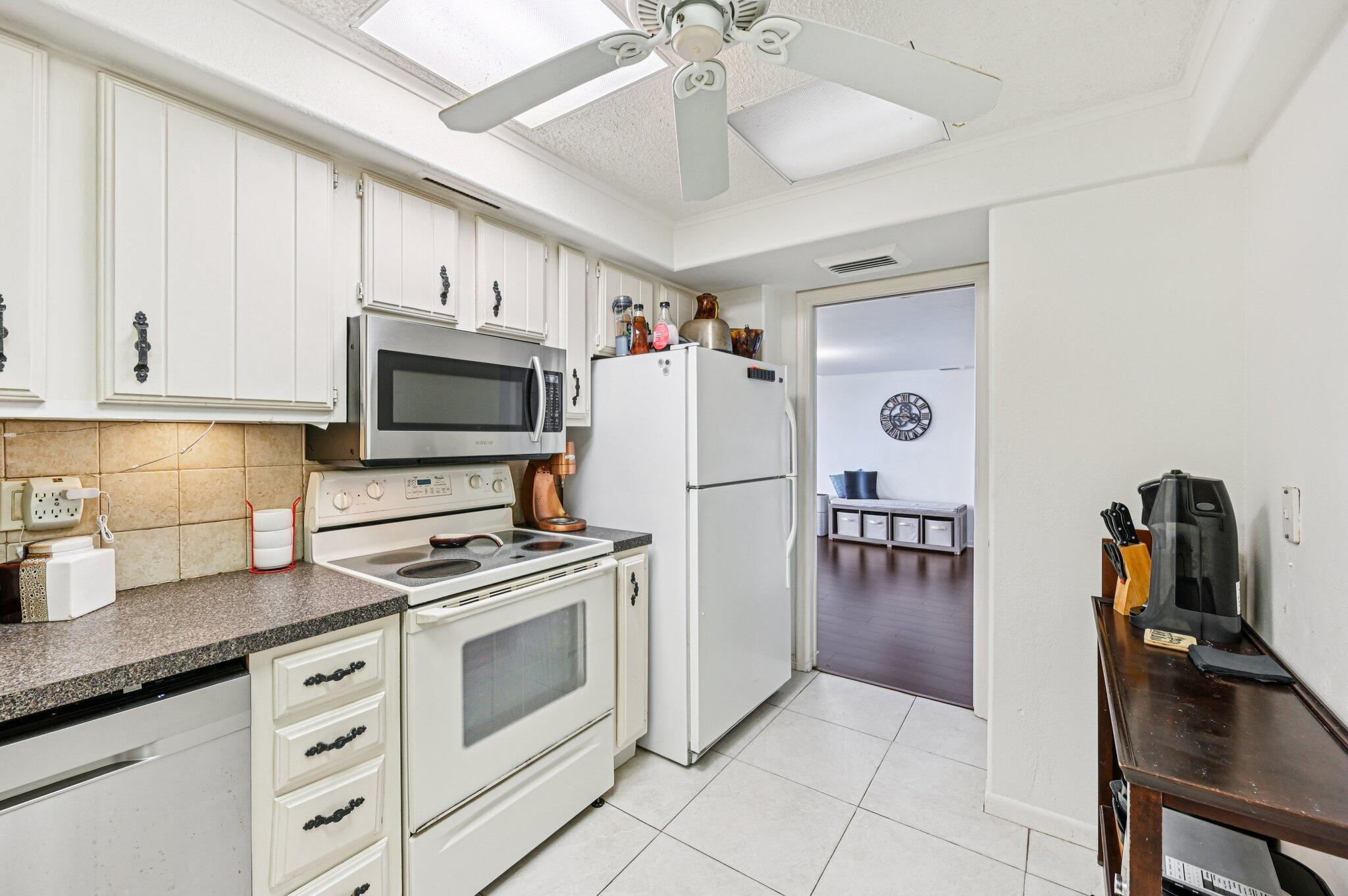 2400 Presidential Way 302