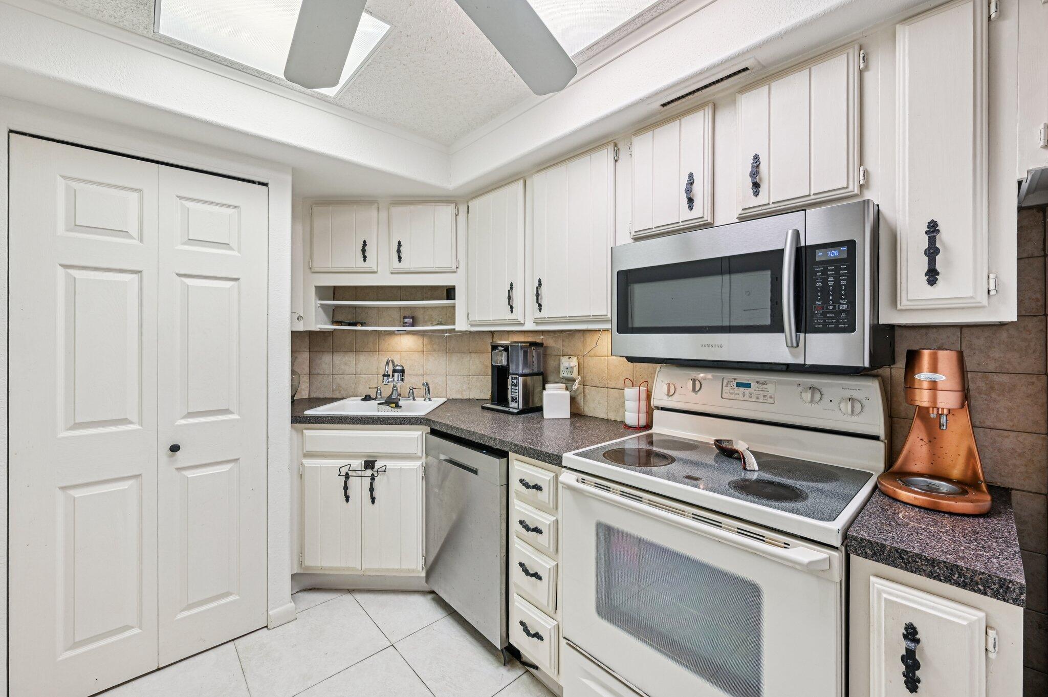 2400 Presidential Way 302