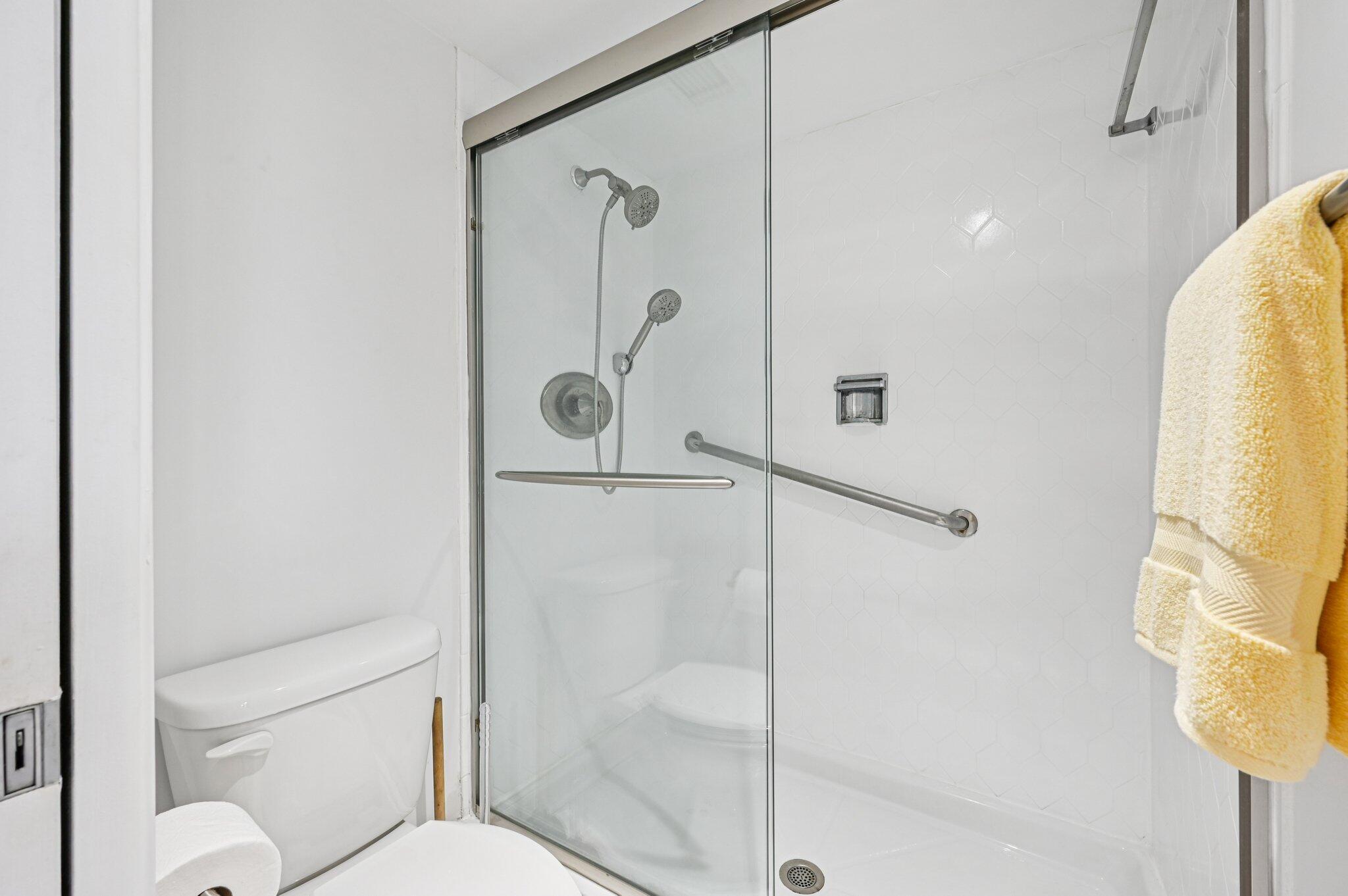 2400 Presidential Way 302