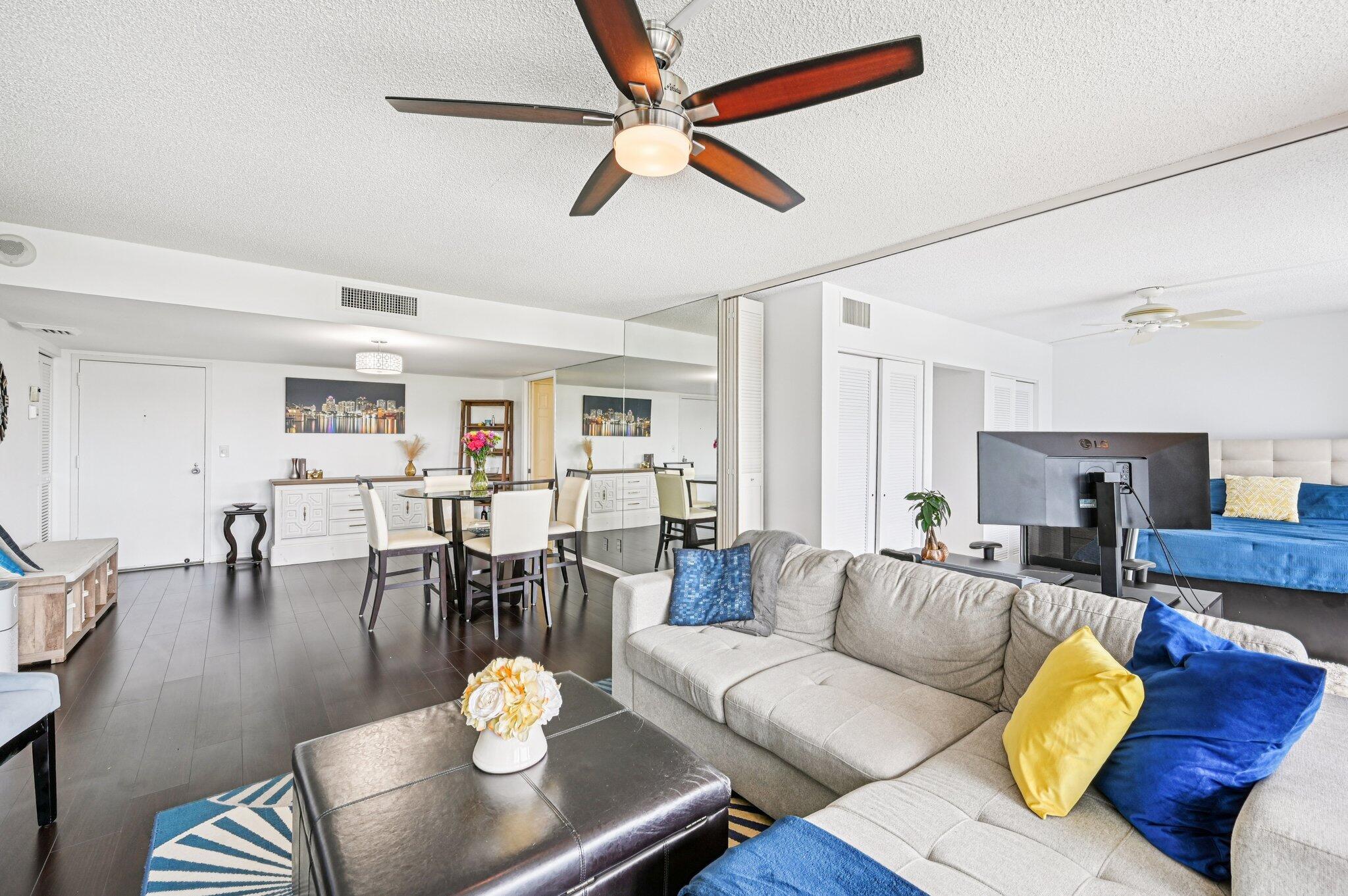 2400 Presidential Way 302