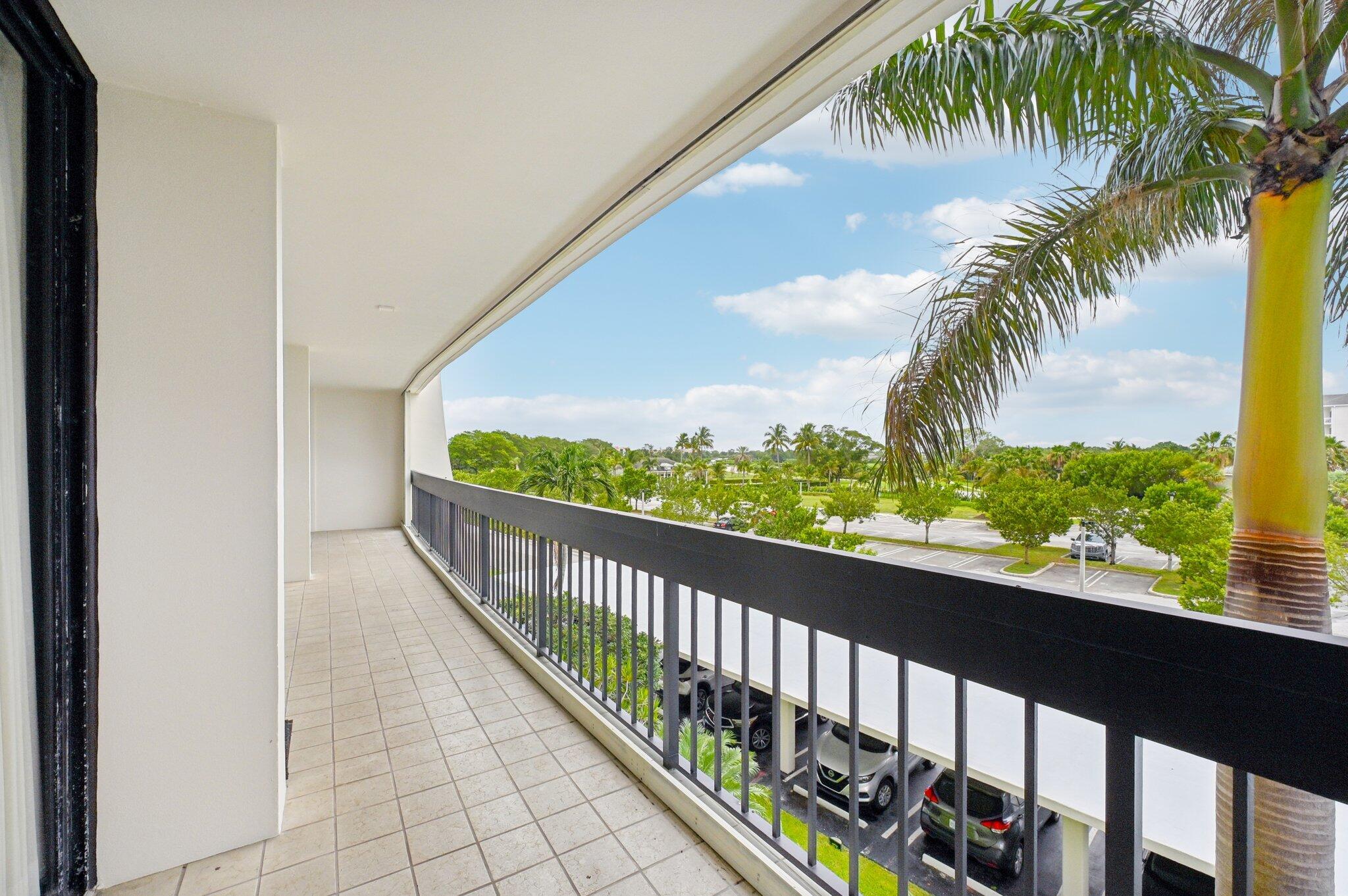 2400 Presidential Way 302