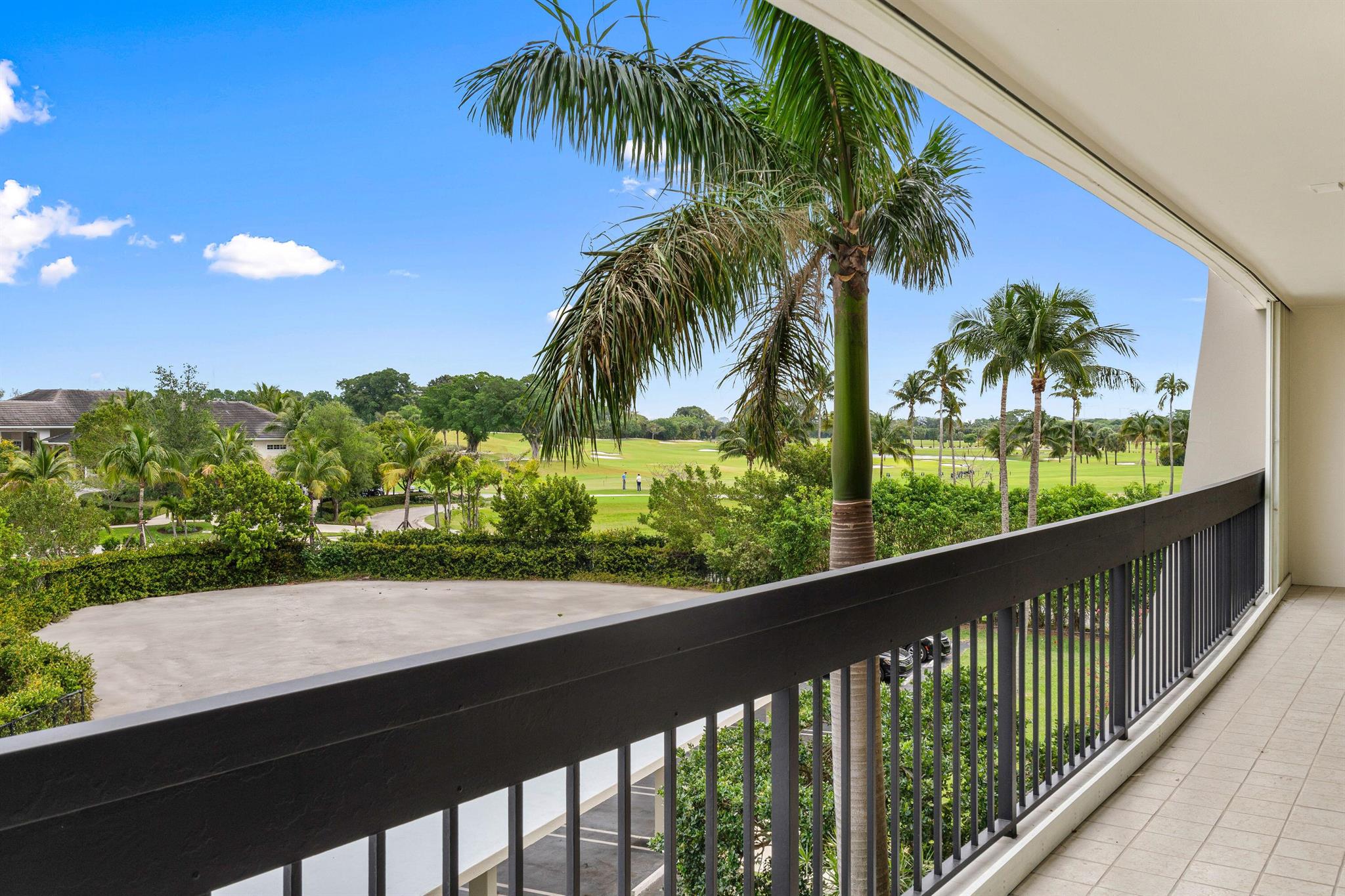 2400 Presidential Way 302