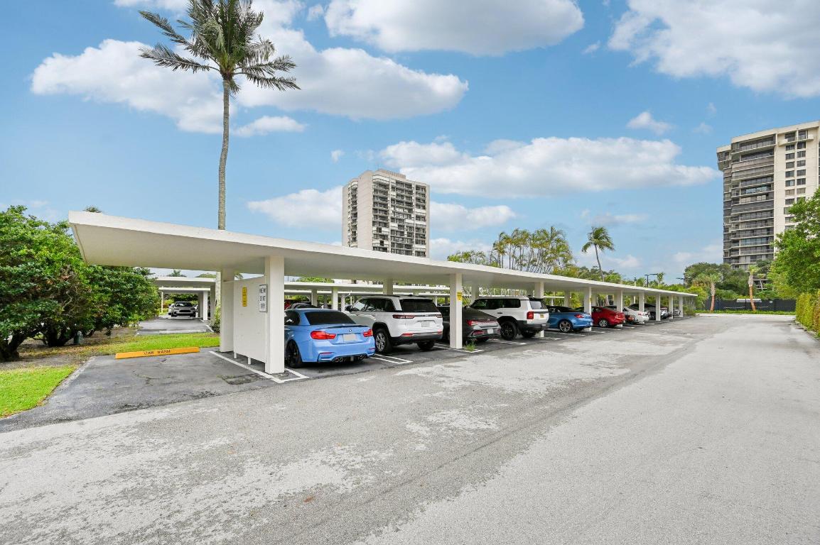 2400 Presidential Way 302