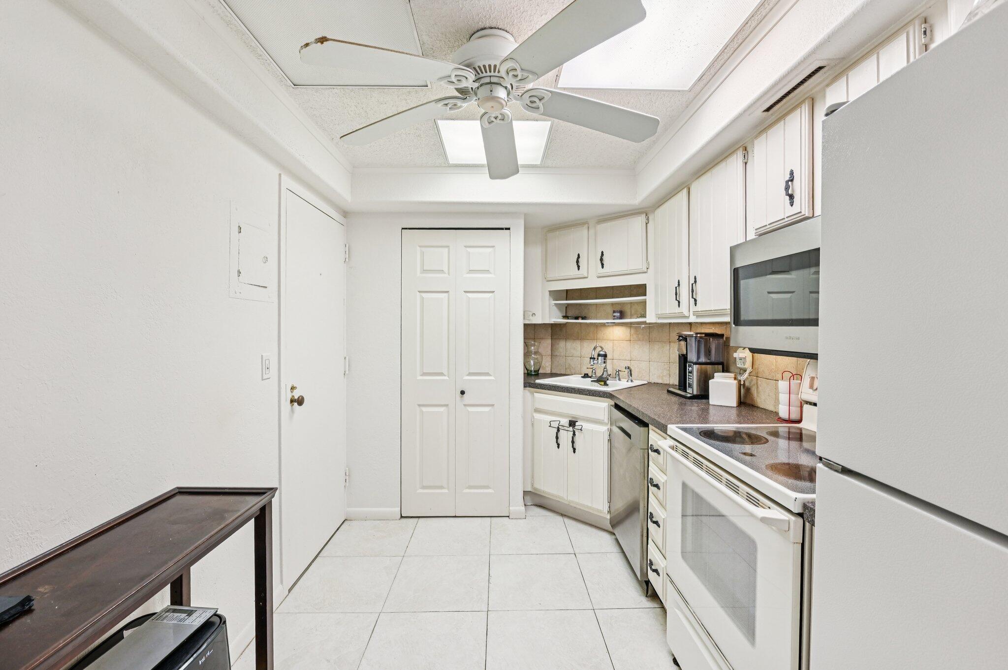 2400 Presidential Way 302