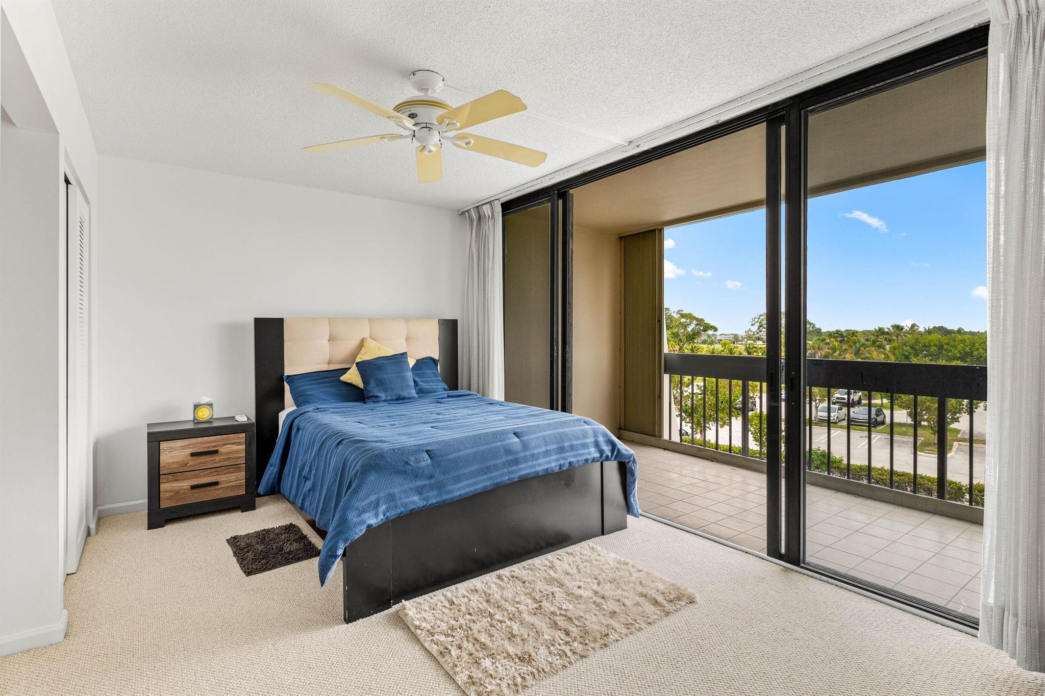 2400 Presidential Way 302