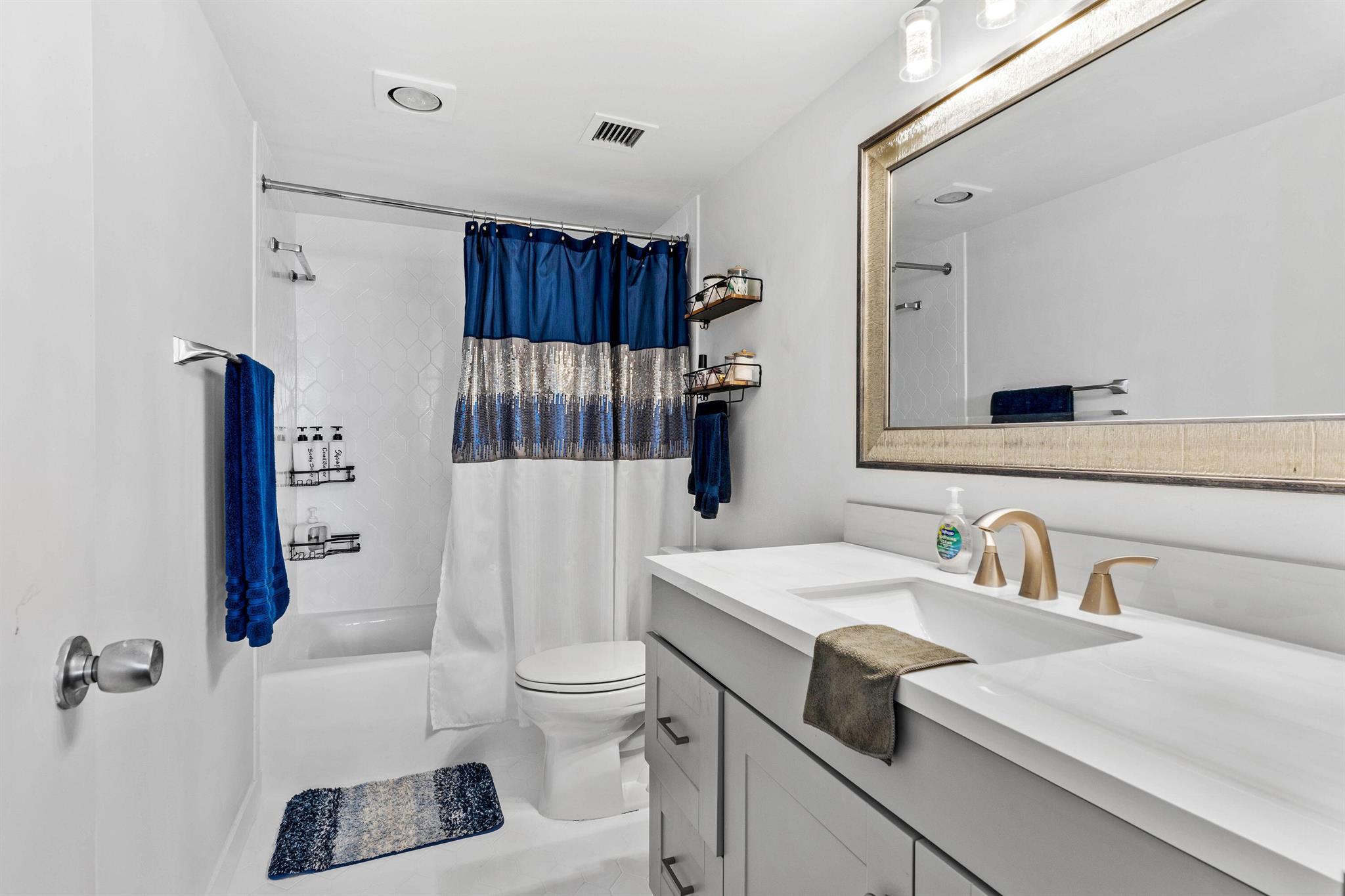 2400 Presidential Way 302