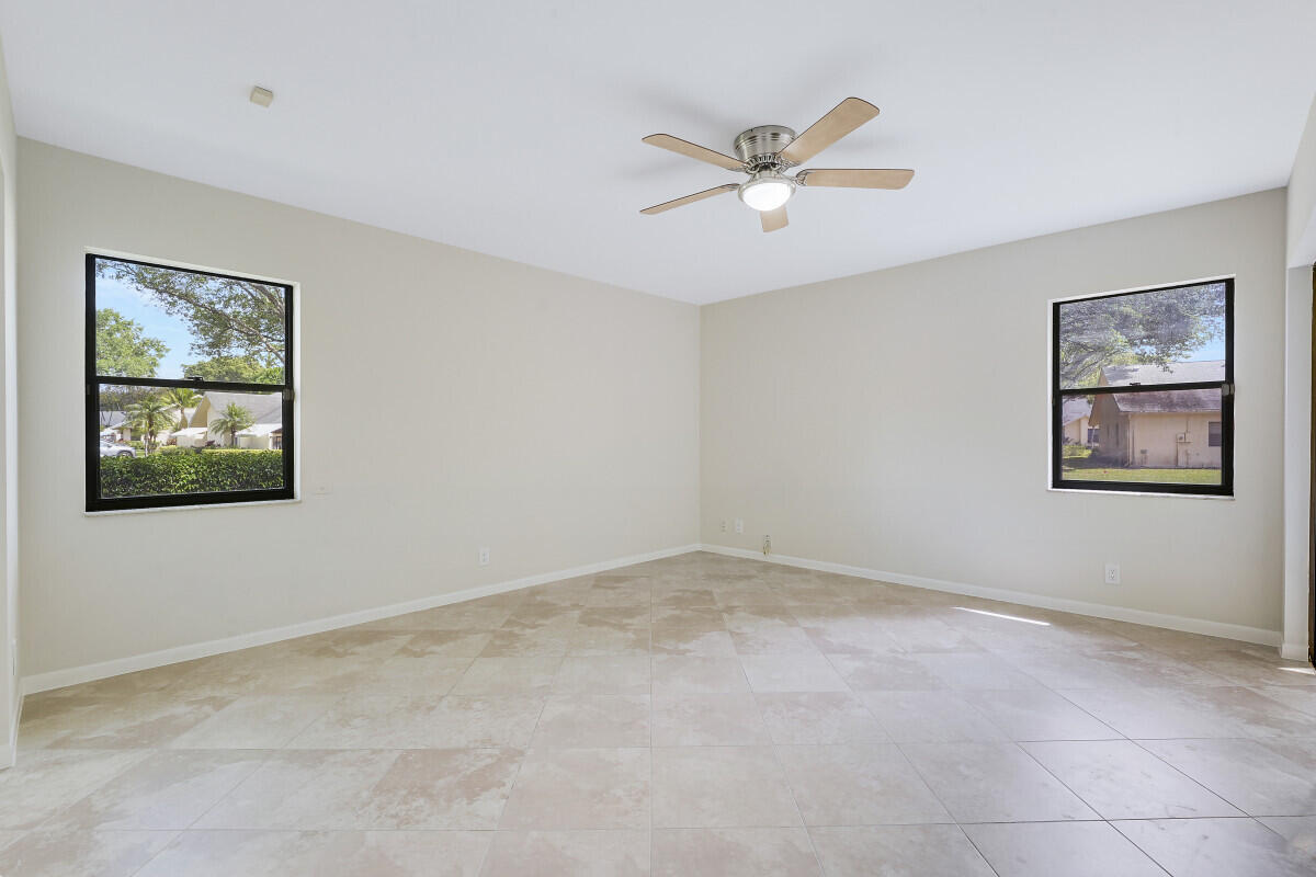 10940 Lake Front Place