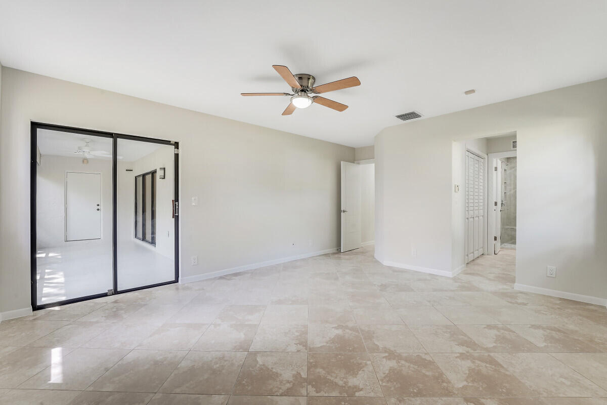 10940 Lake Front Place