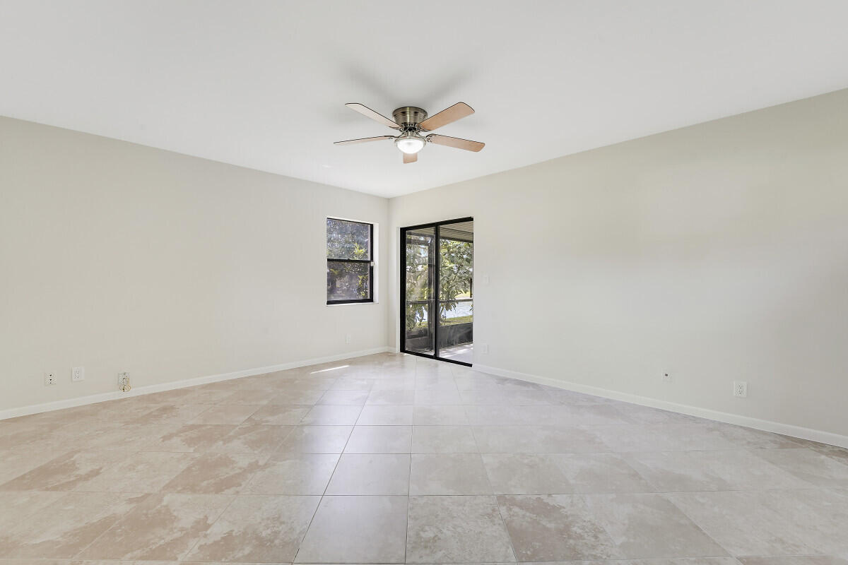 10940 Lake Front Place