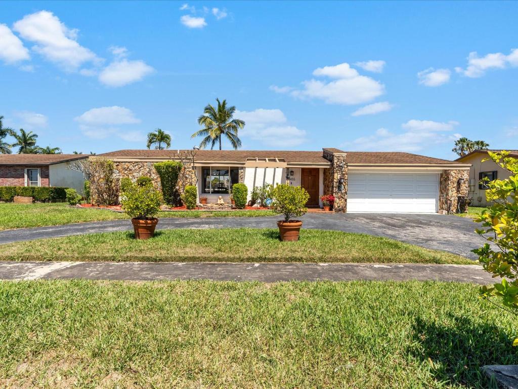 11455 NW 41st Street