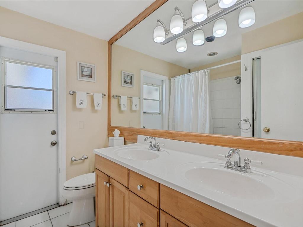 11455 NW 41st Street