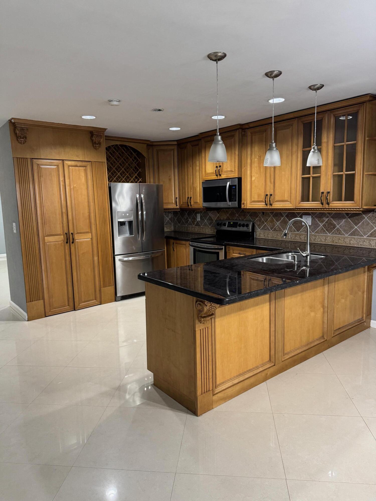 11050 NW 36th Street 1-2