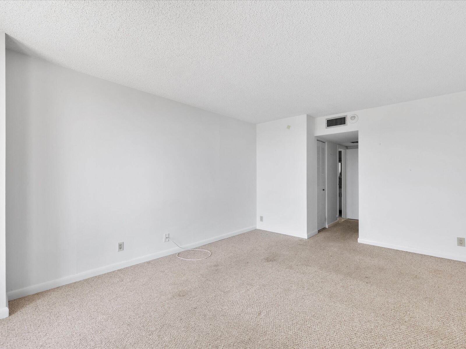 100 Bayview Drive 423