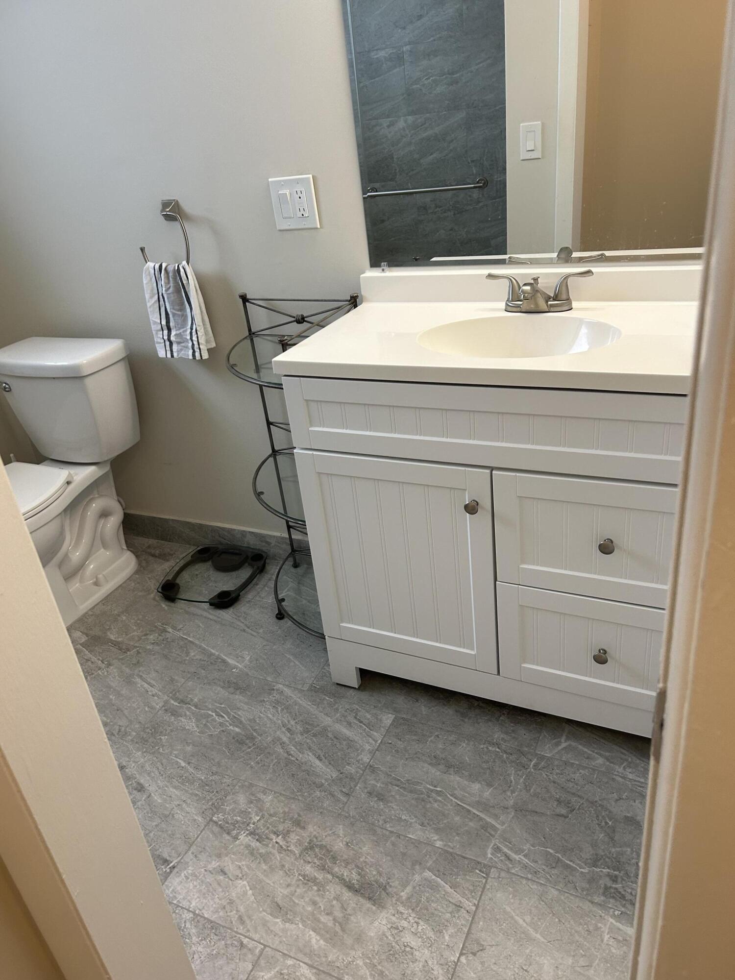 2844 E Crosley A Drive E A