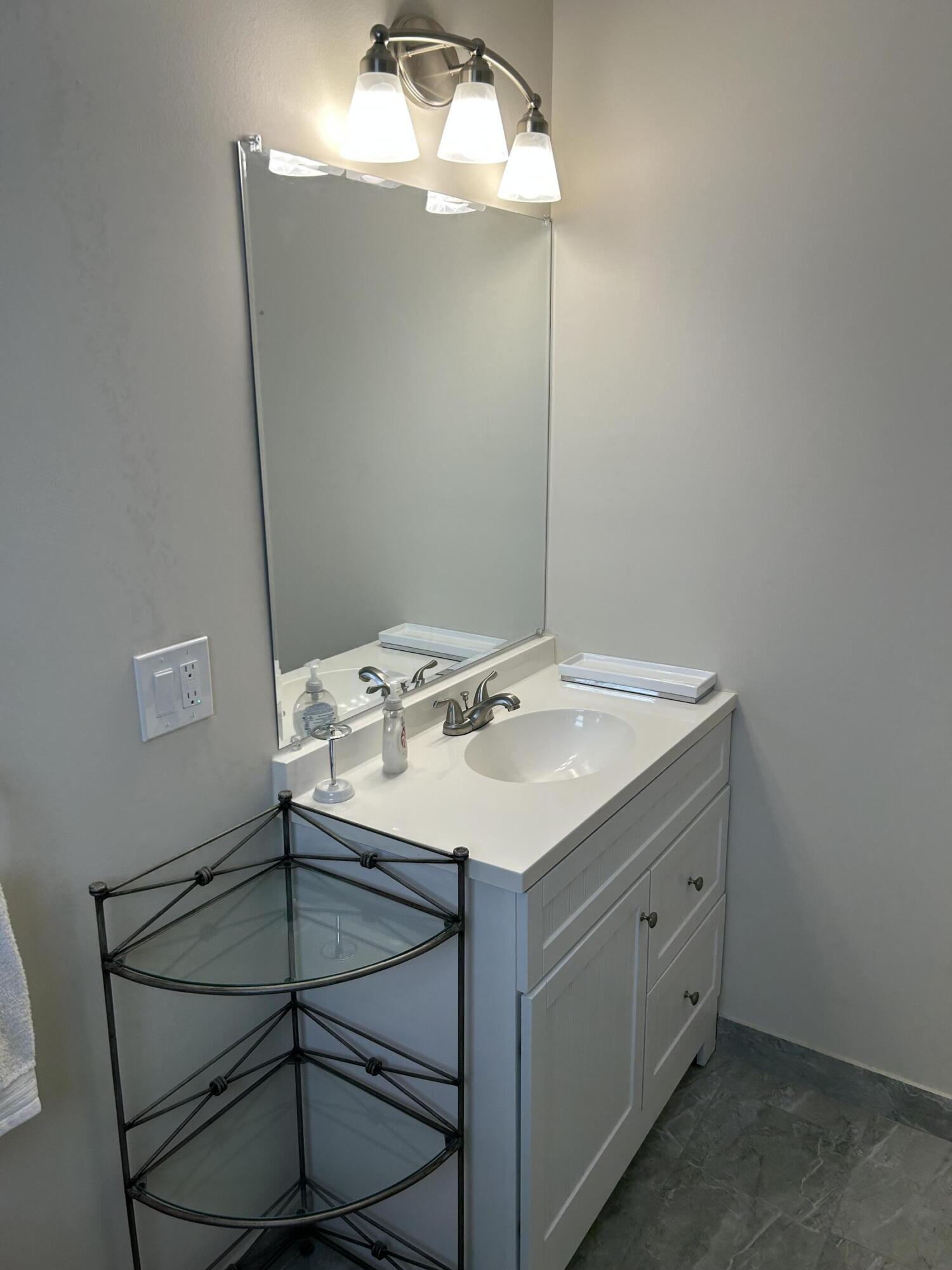 2844 E Crosley A Drive E A