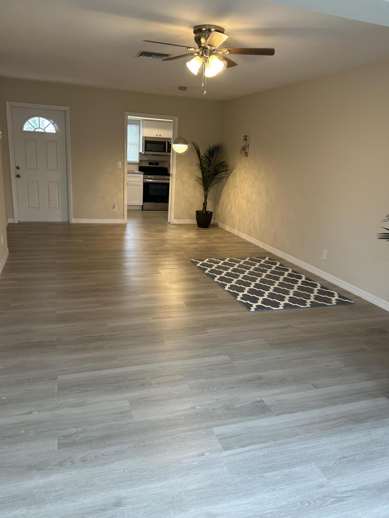 2844 E Crosley A Drive E A