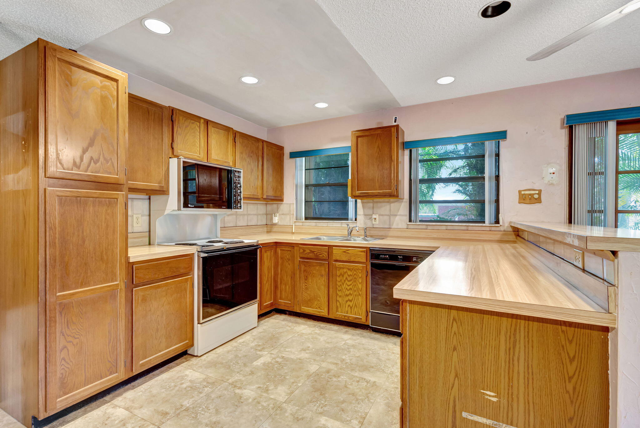 13705 Persimmon Boulevard