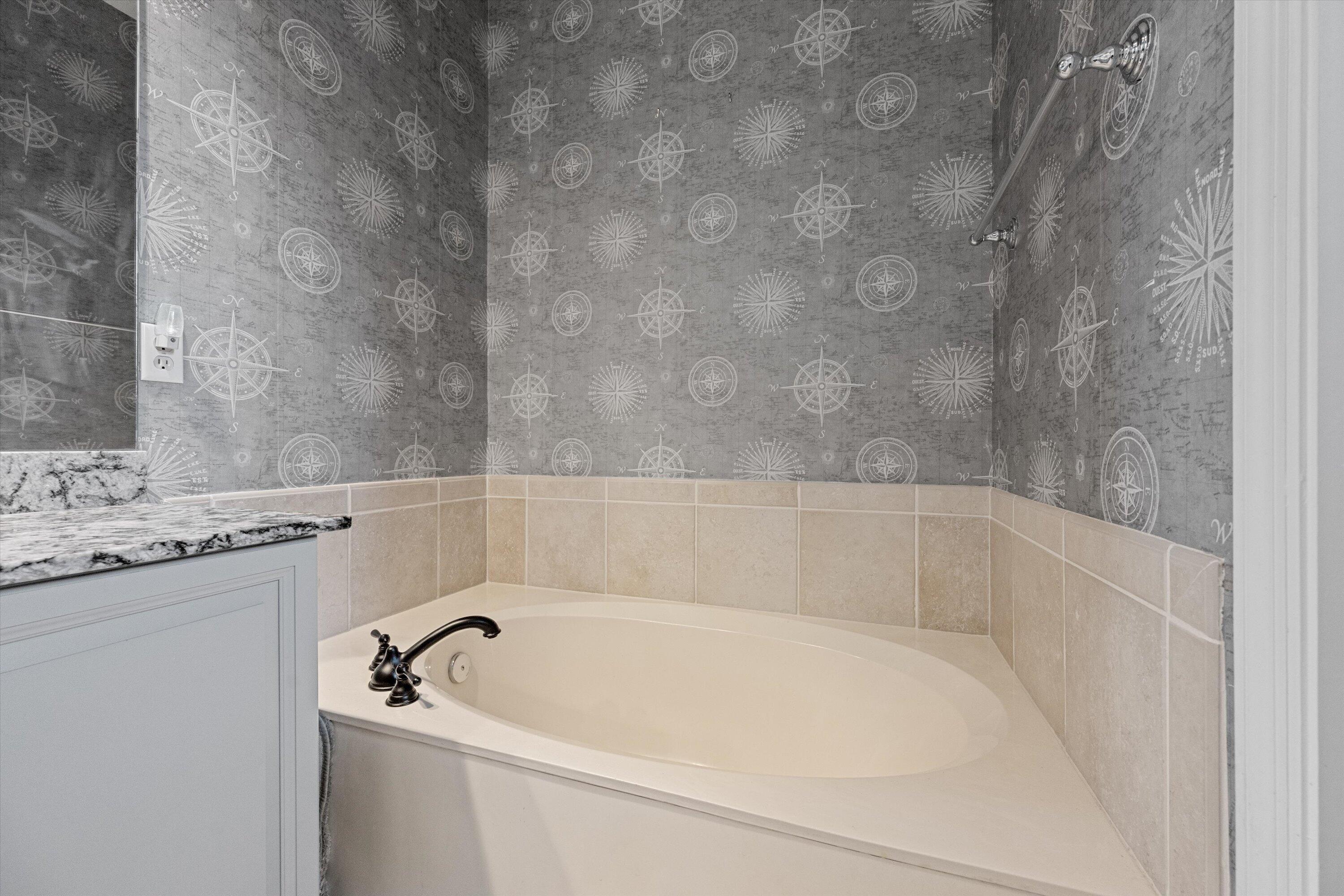 2805 Eagle Rock Circle 4