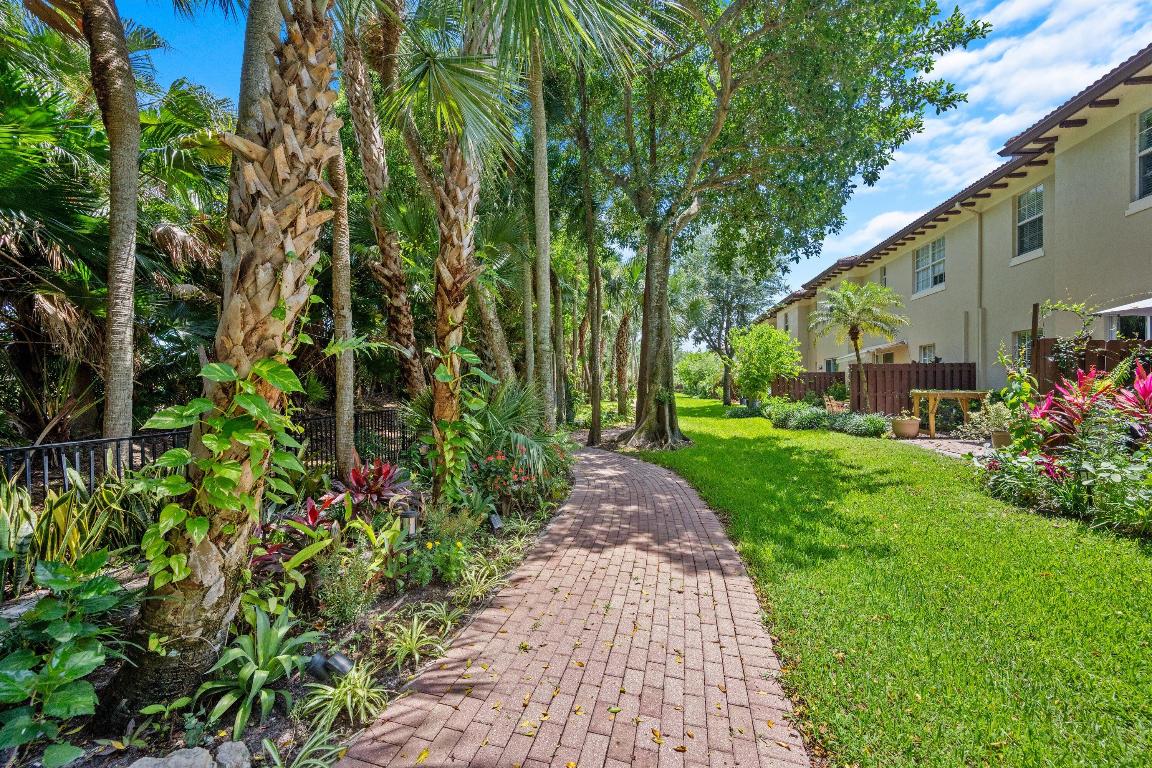 2805 Eagle Rock Circle 4