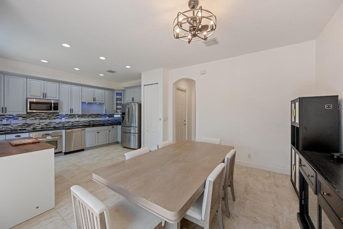 2805 Eagle Rock Circle 4