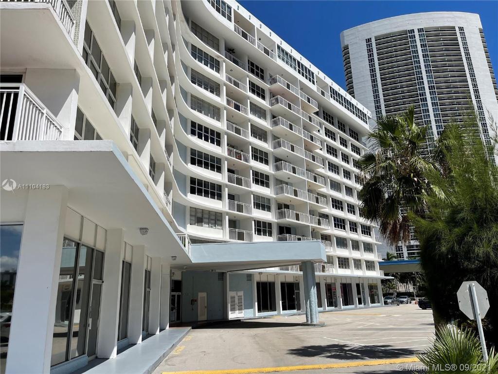 1801 S Ocean Drive 334