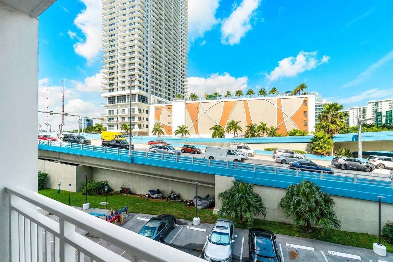 1801 S Ocean Drive 334