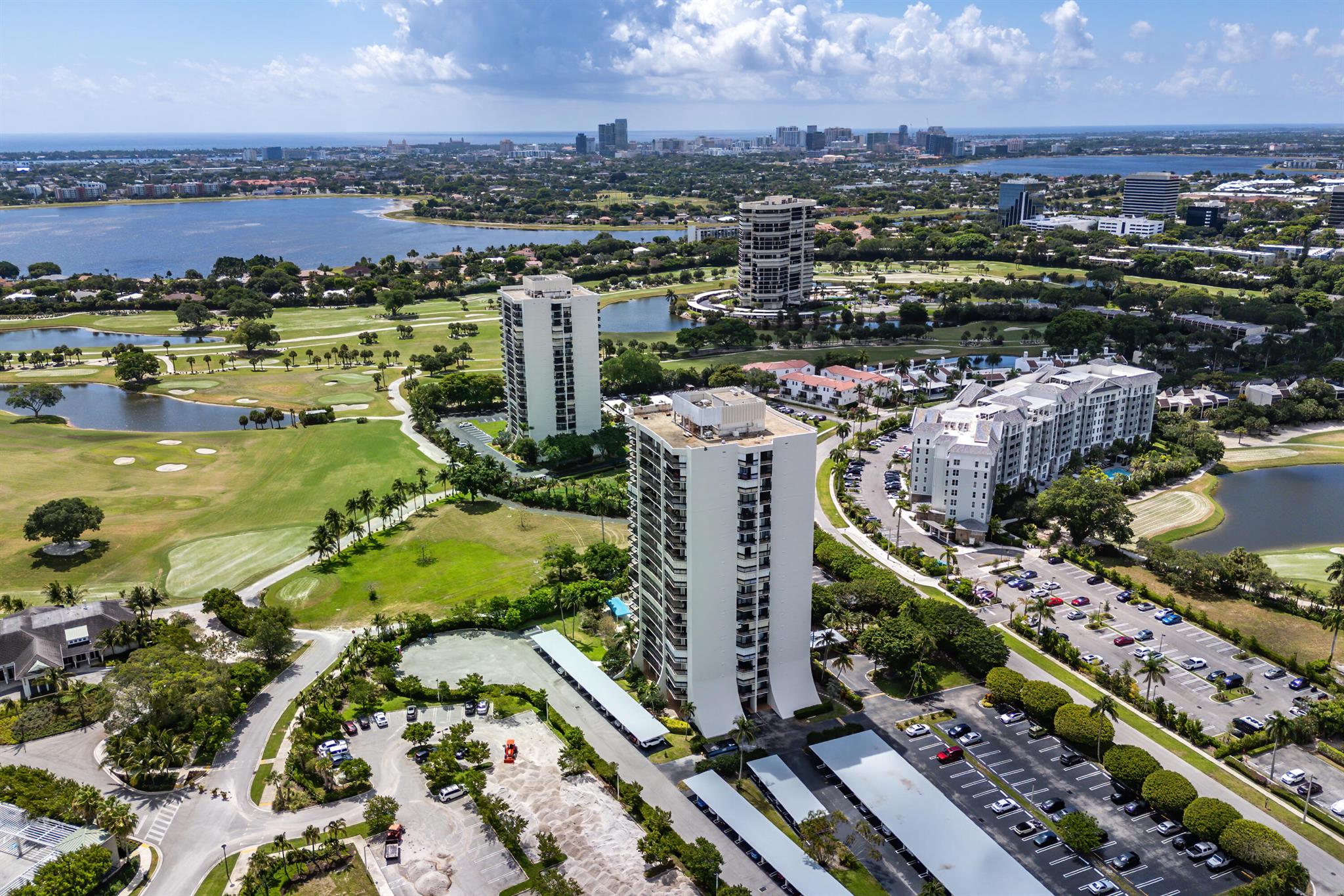 2400 Presidential Way 903