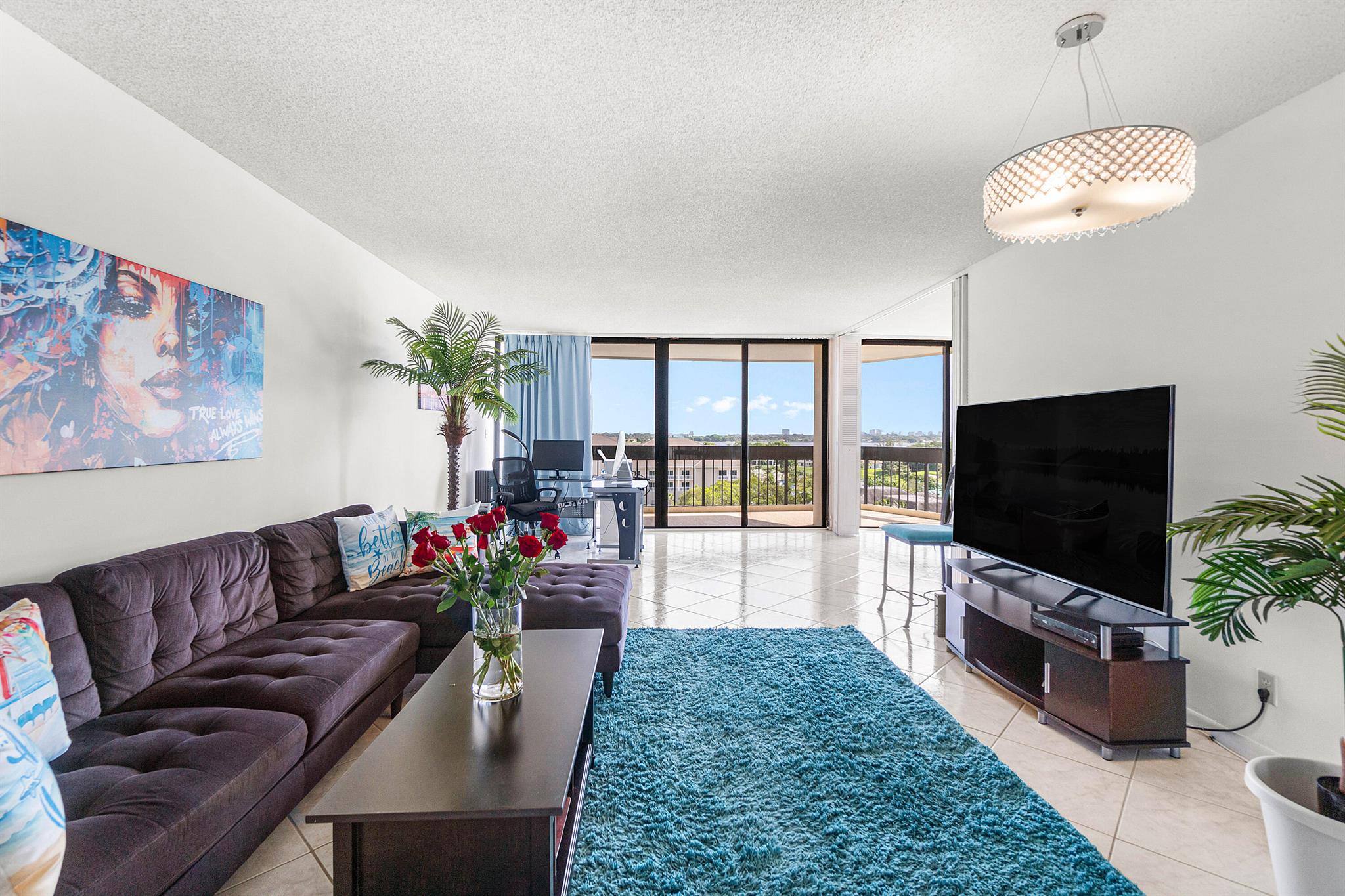 2400 Presidential Way 903