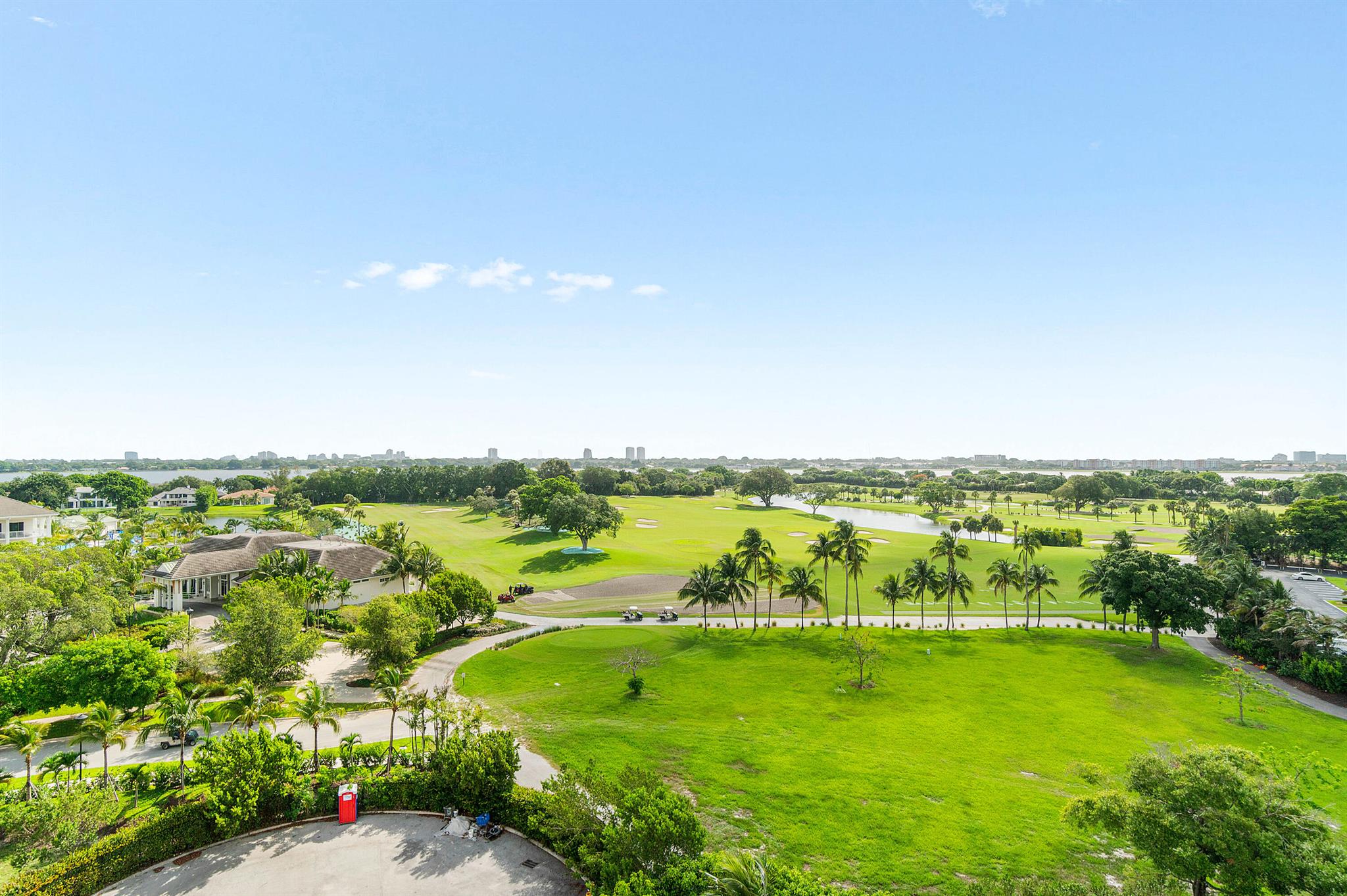 2400 Presidential Way 903