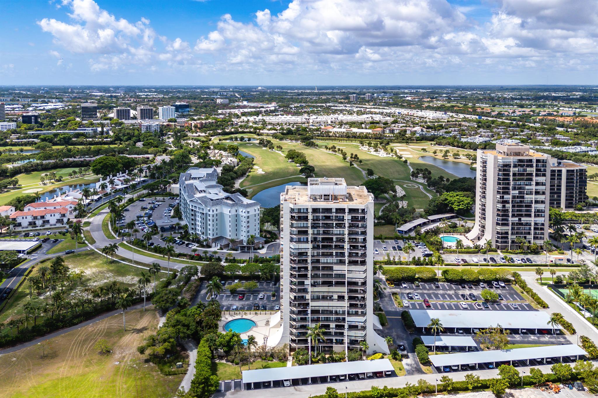 2400 Presidential Way 903