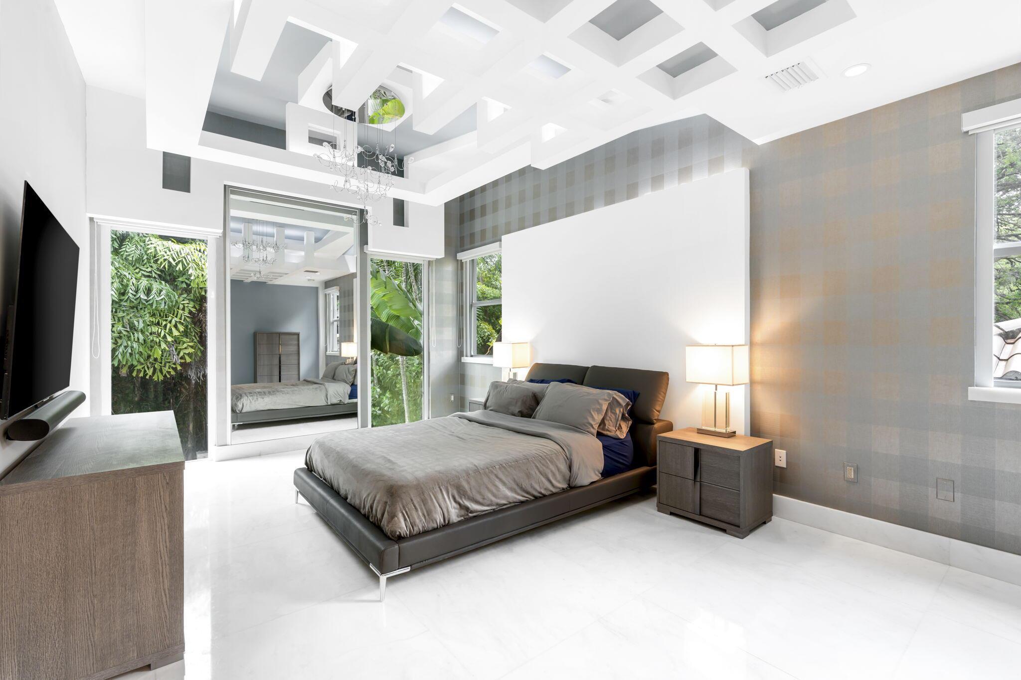 3917 S Le Jeune Road