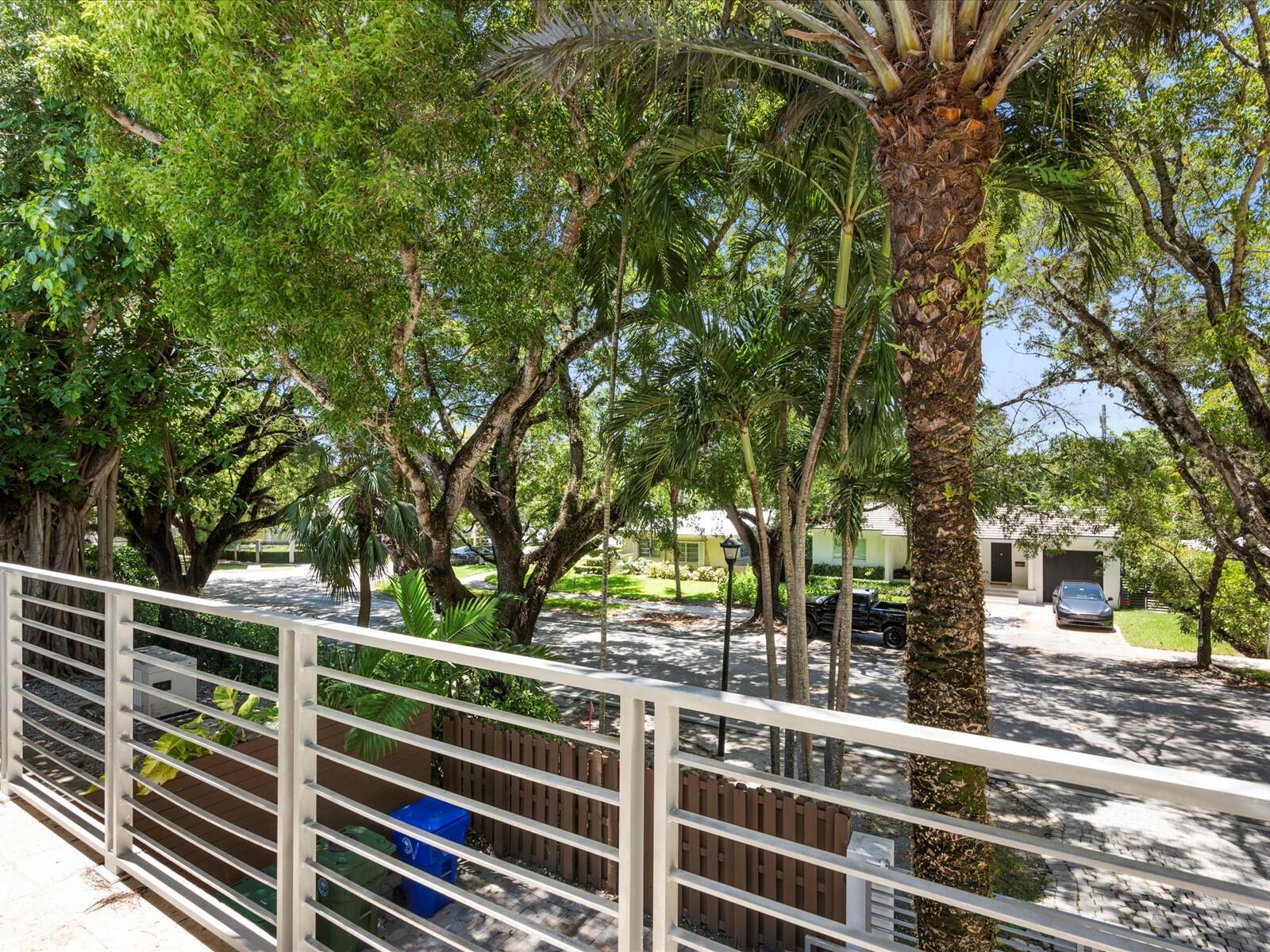 3917 S Le Jeune Road