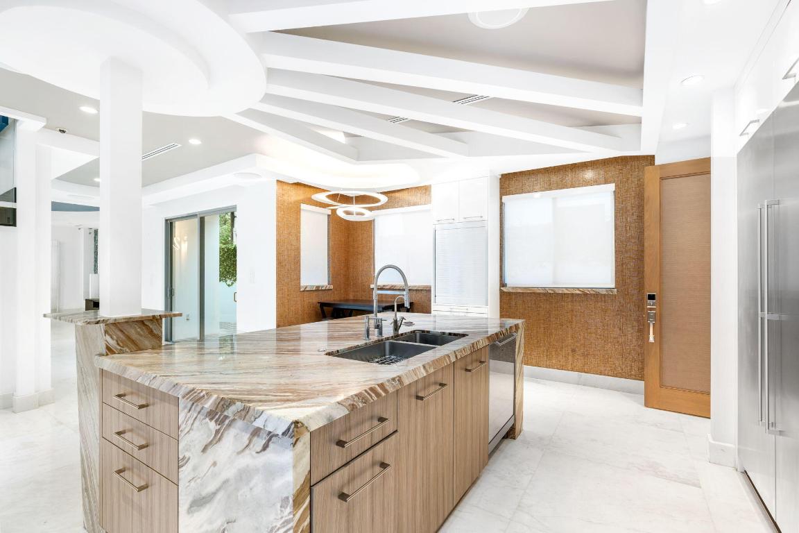 3917 S Le Jeune Road