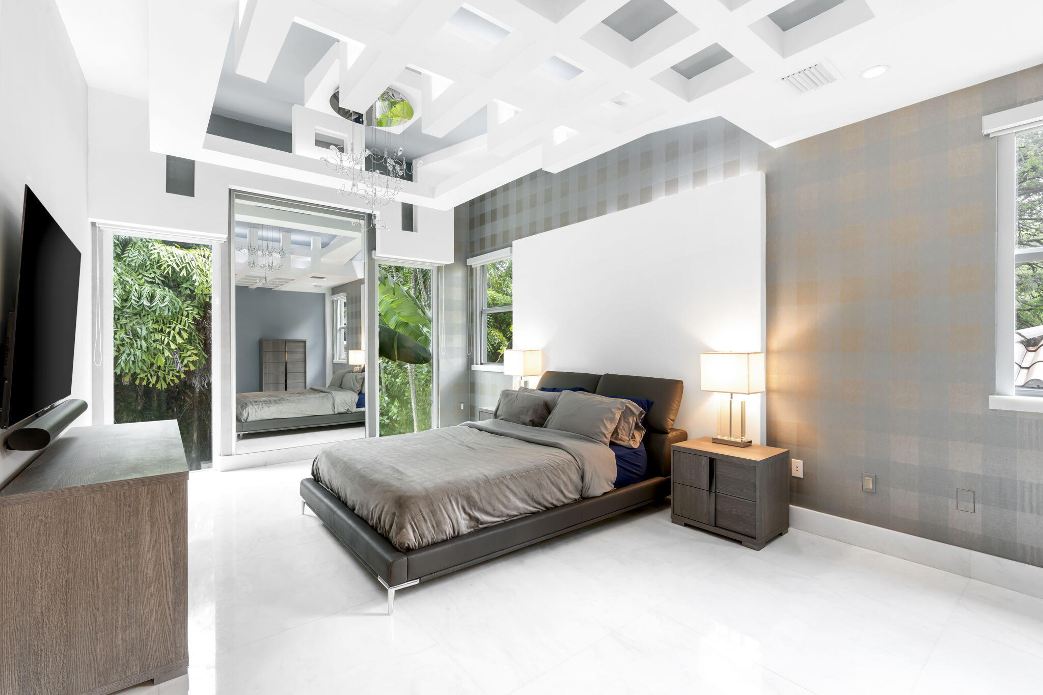 3917 S Le Jeune Road