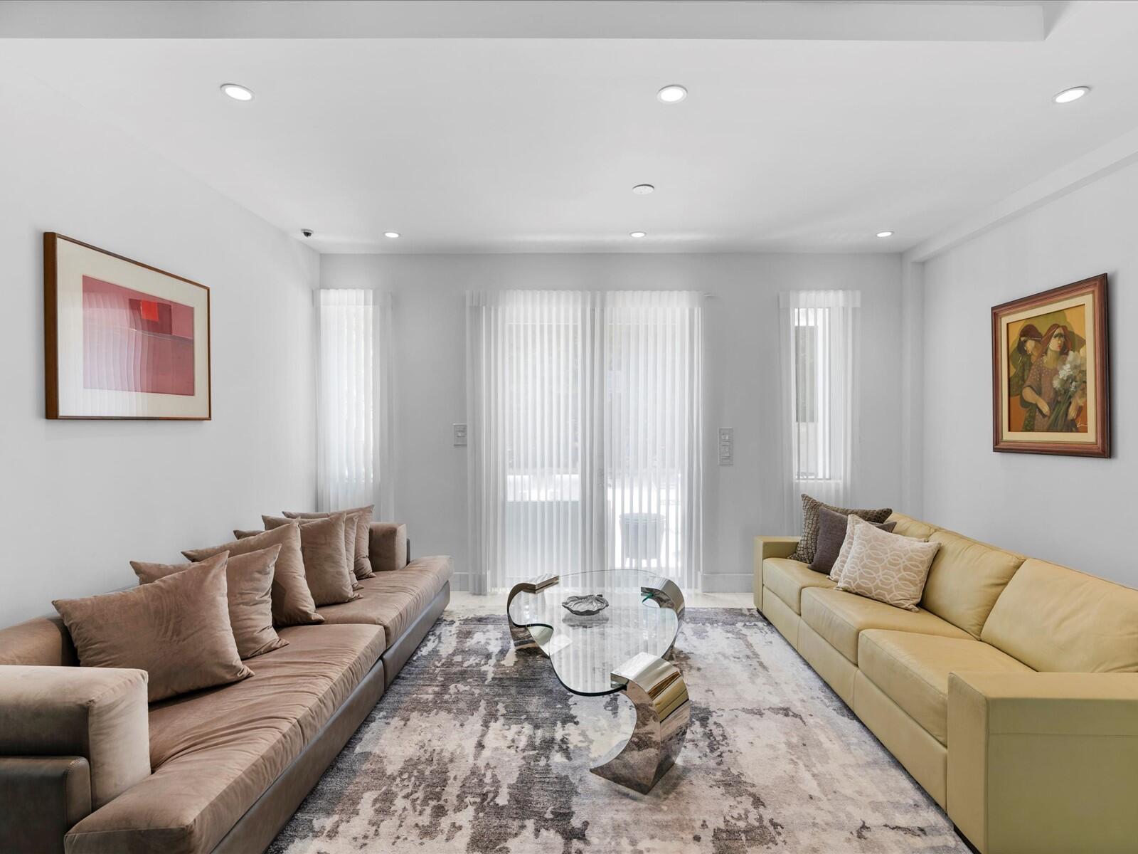 3917 S Le Jeune Road