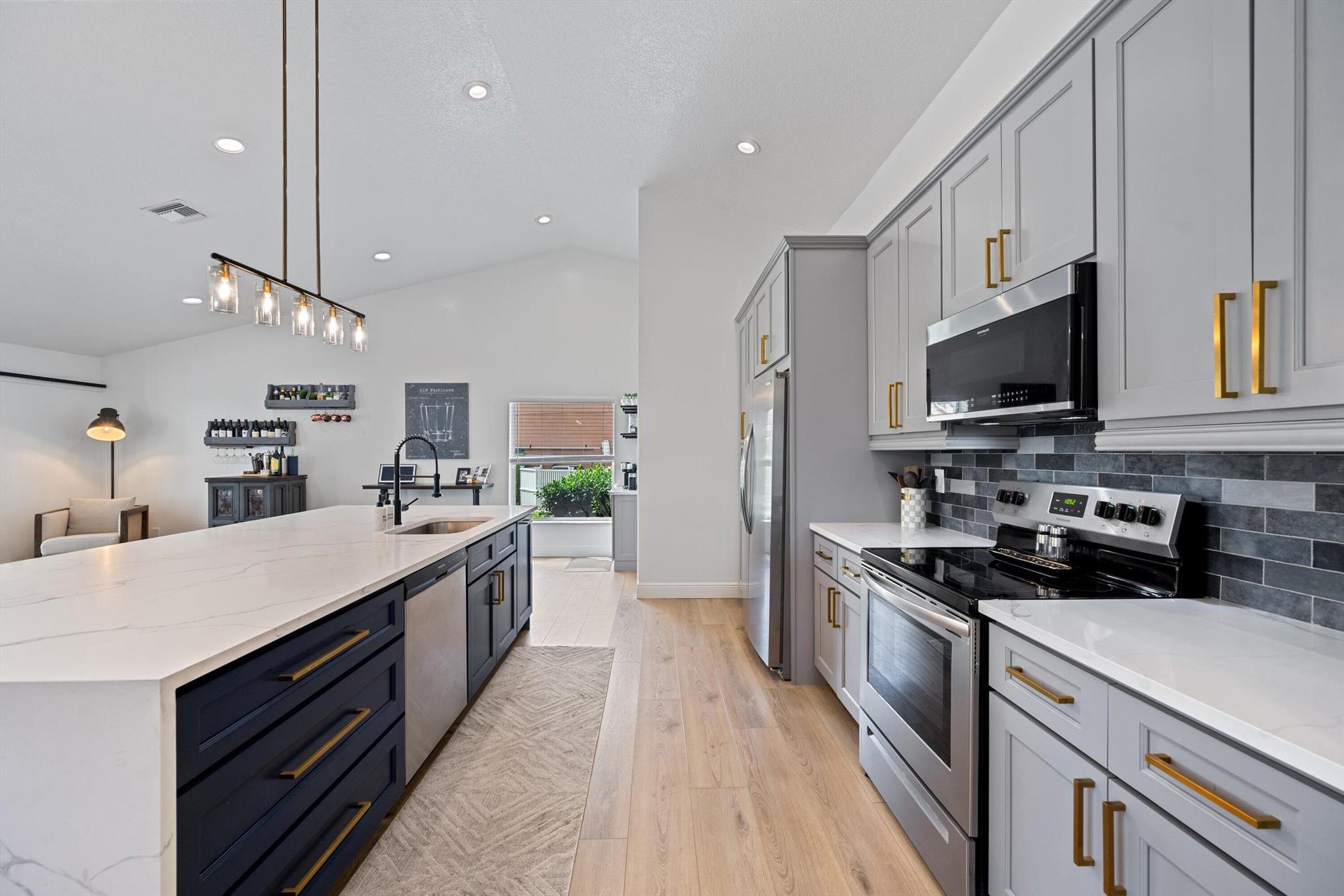 6572 Brookhurst Circle