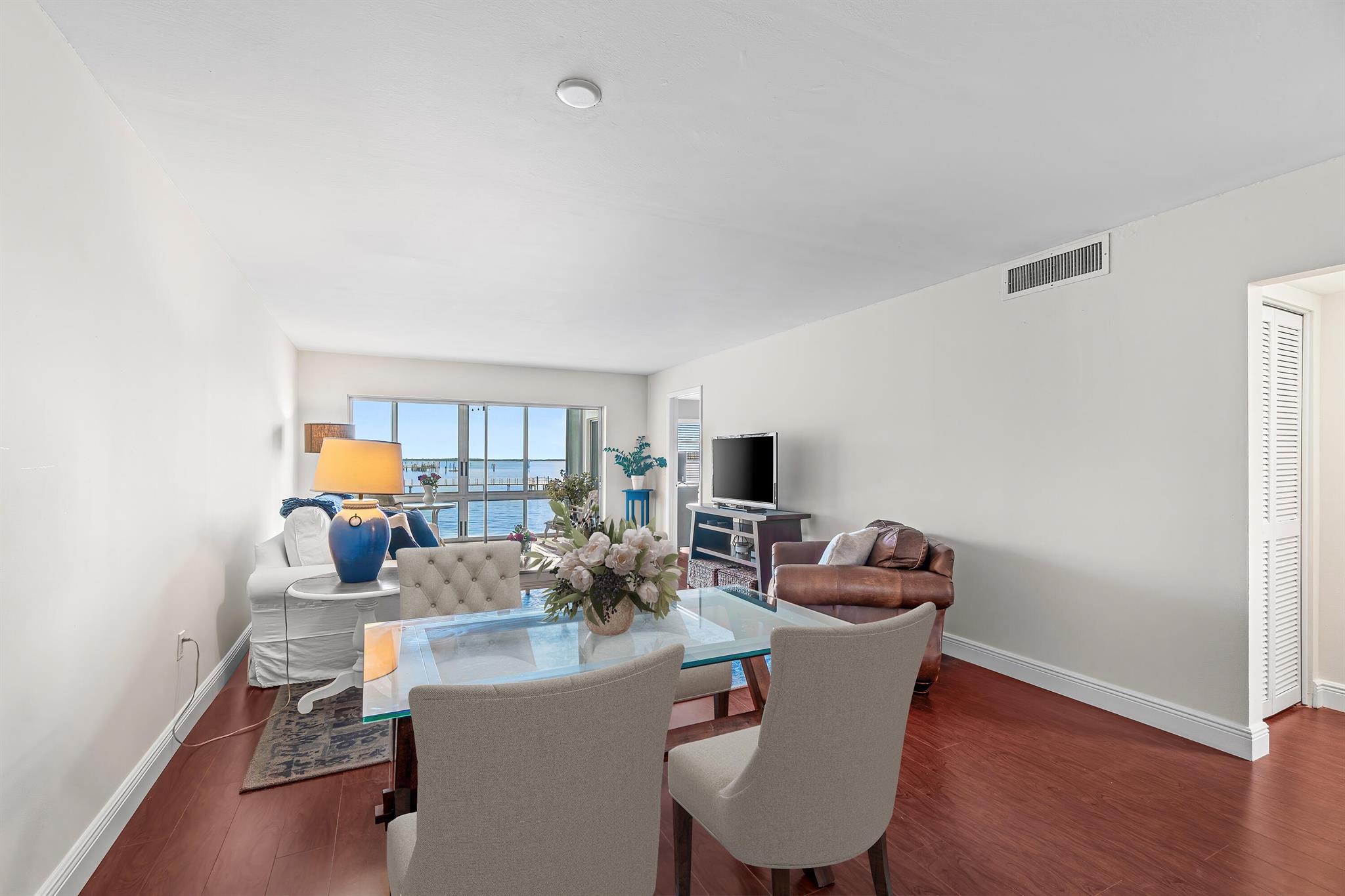 410 Wilma Circle 203