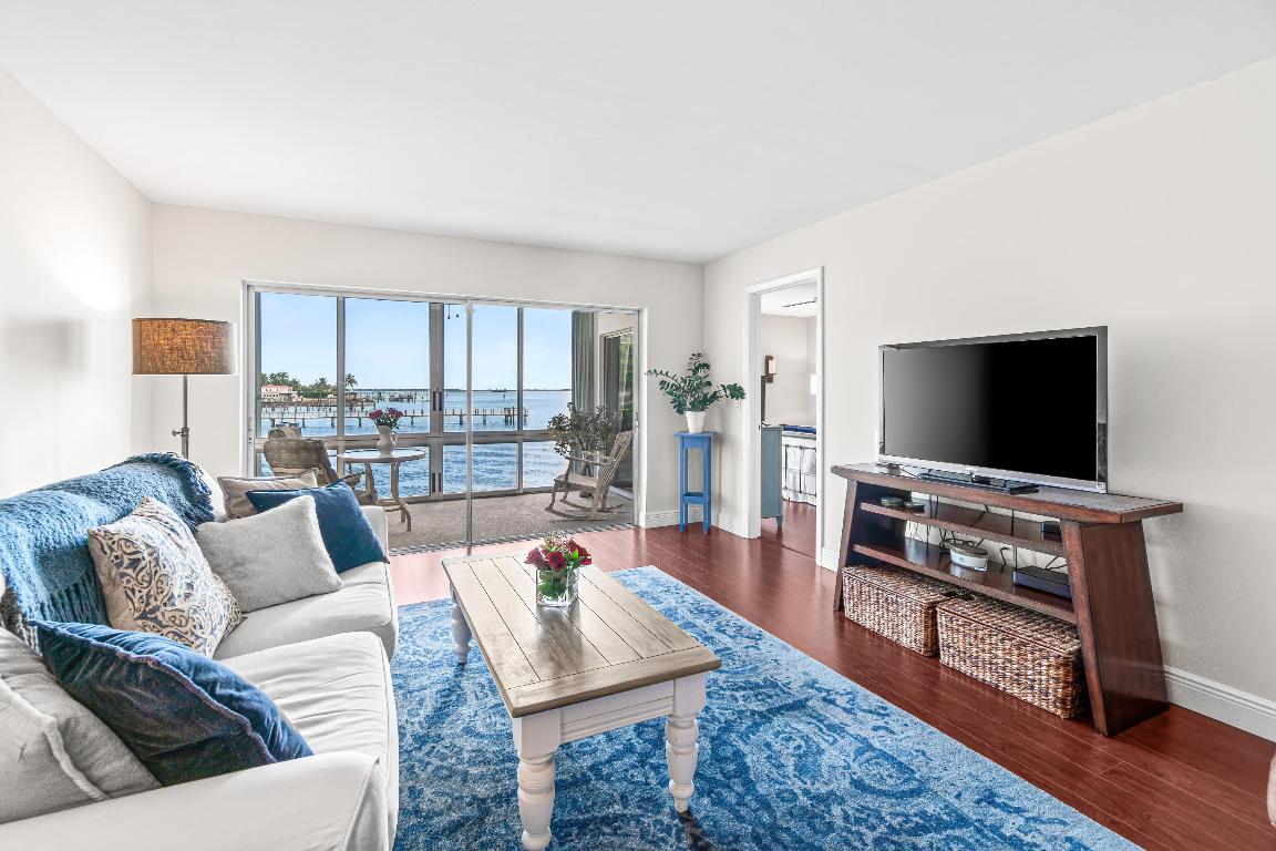 410 Wilma Circle 203