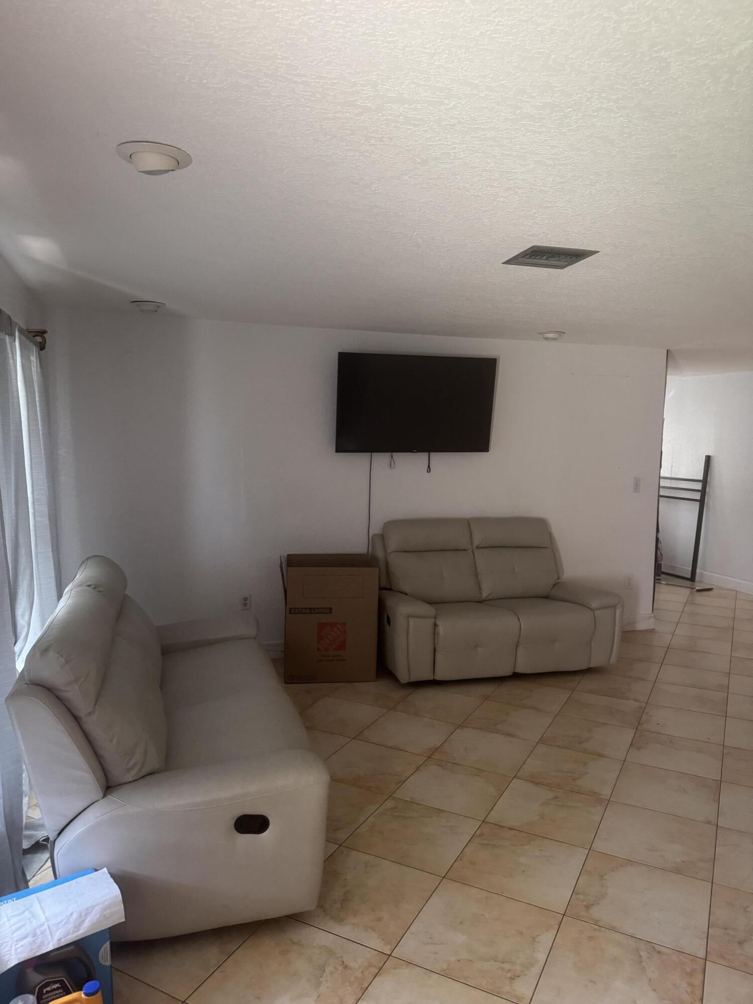 6621 Boxwood Drive