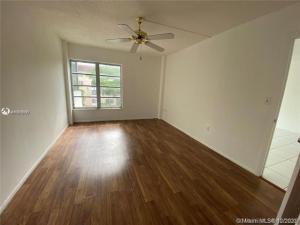 4166 Inverrary Drive 303