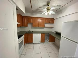 4166 Inverrary Drive 303