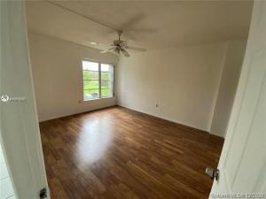 4166 Inverrary Drive 303