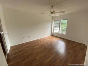 4166 Inverrary Drive 303