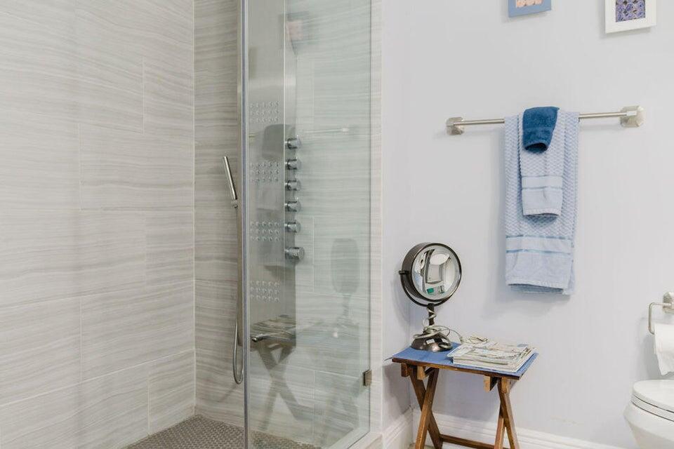 4550 NW 18th Avenue 208