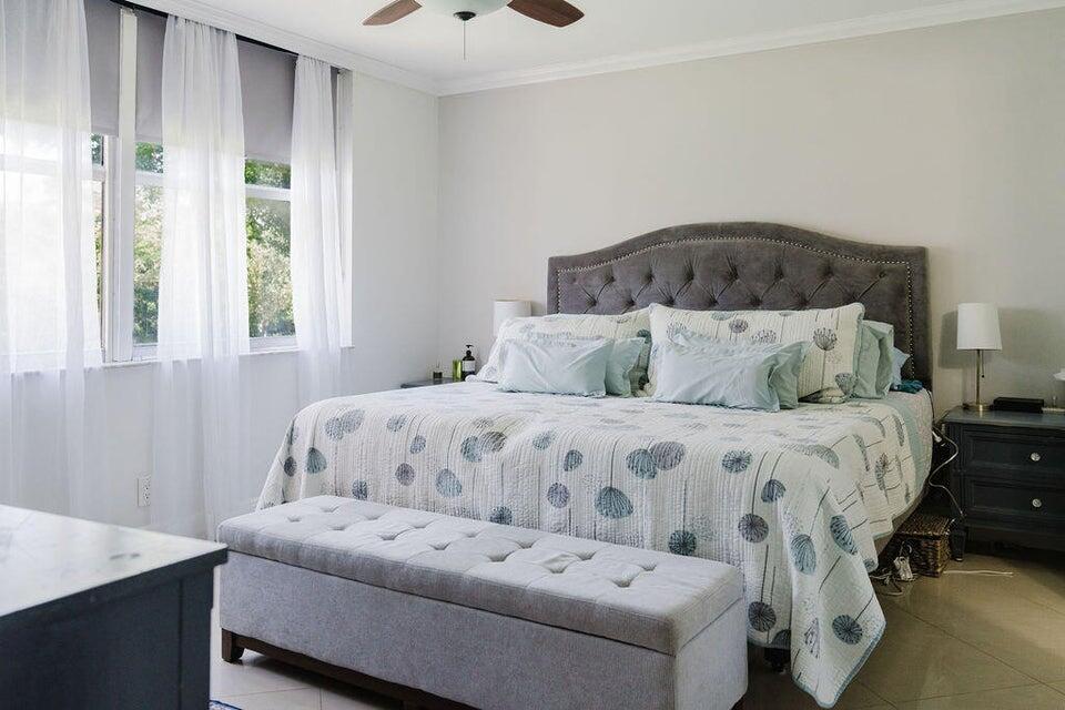 4550 NW 18th Avenue 208