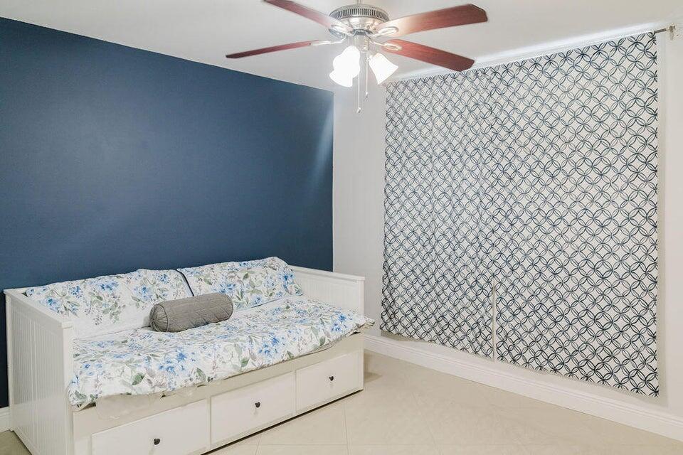 4550 NW 18th Avenue 208