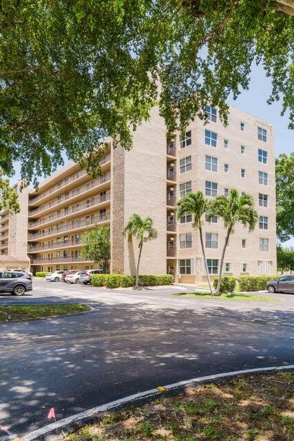 4550 NW 18th Avenue 208