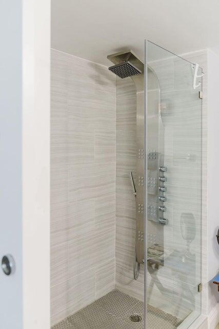 4550 NW 18th Avenue 208