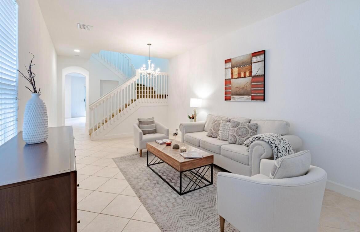 2812 Eagle Rock Circle 902